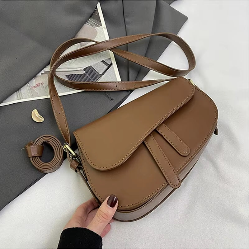 New Fashion Niche PU Leather Versatile Flip Zipper WOMEN'S Saddle Bag Single Shoulder Bag for Commuting